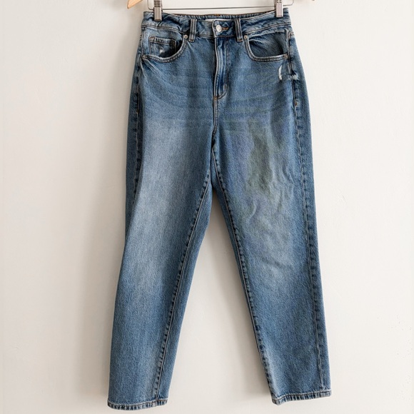 Dynamite Claudia Mom Jeans - Medium Wash - Size 27 (4) - Picture 3 of 10